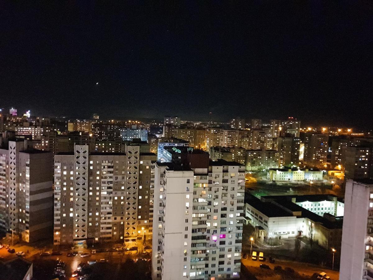 Шикарные апартаменты 3 минуты пешком от м Позняки Київ Екстер'єр фото